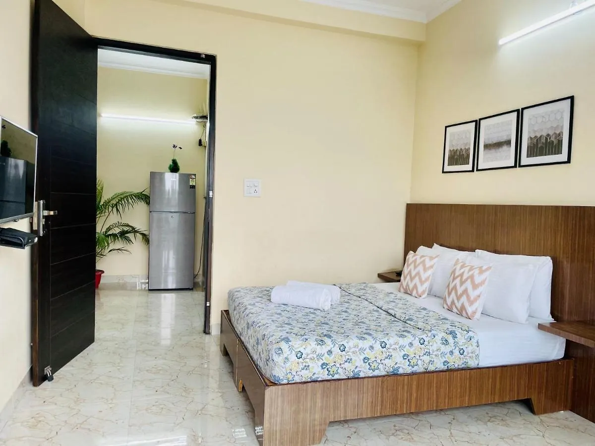 דירות גורגאון Bluo 2Bhk Golf Course Road, Balcony, Lift, Parking